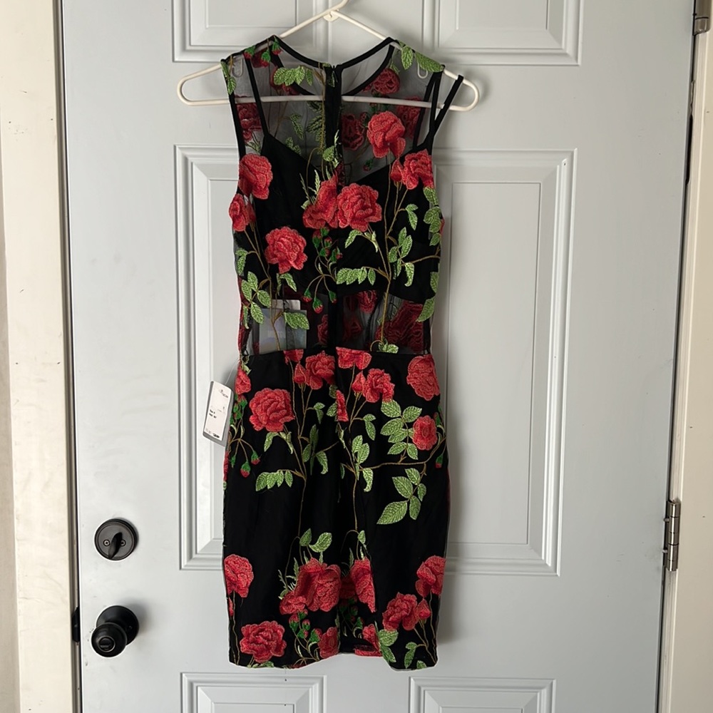 Dress - Picture 2 of 3